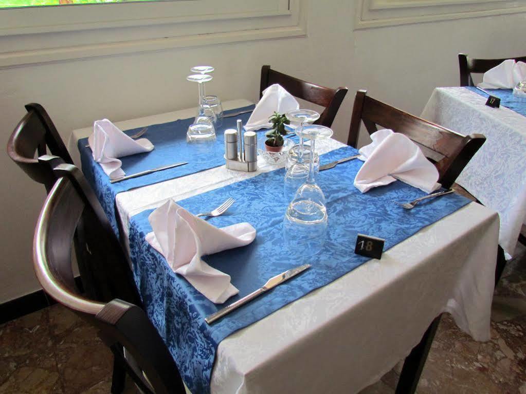 Hotel Restaurant Le Lachens La Bastide  Luaran gambar